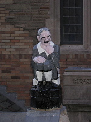 English: The Trumbull College Potty Court gargoyle